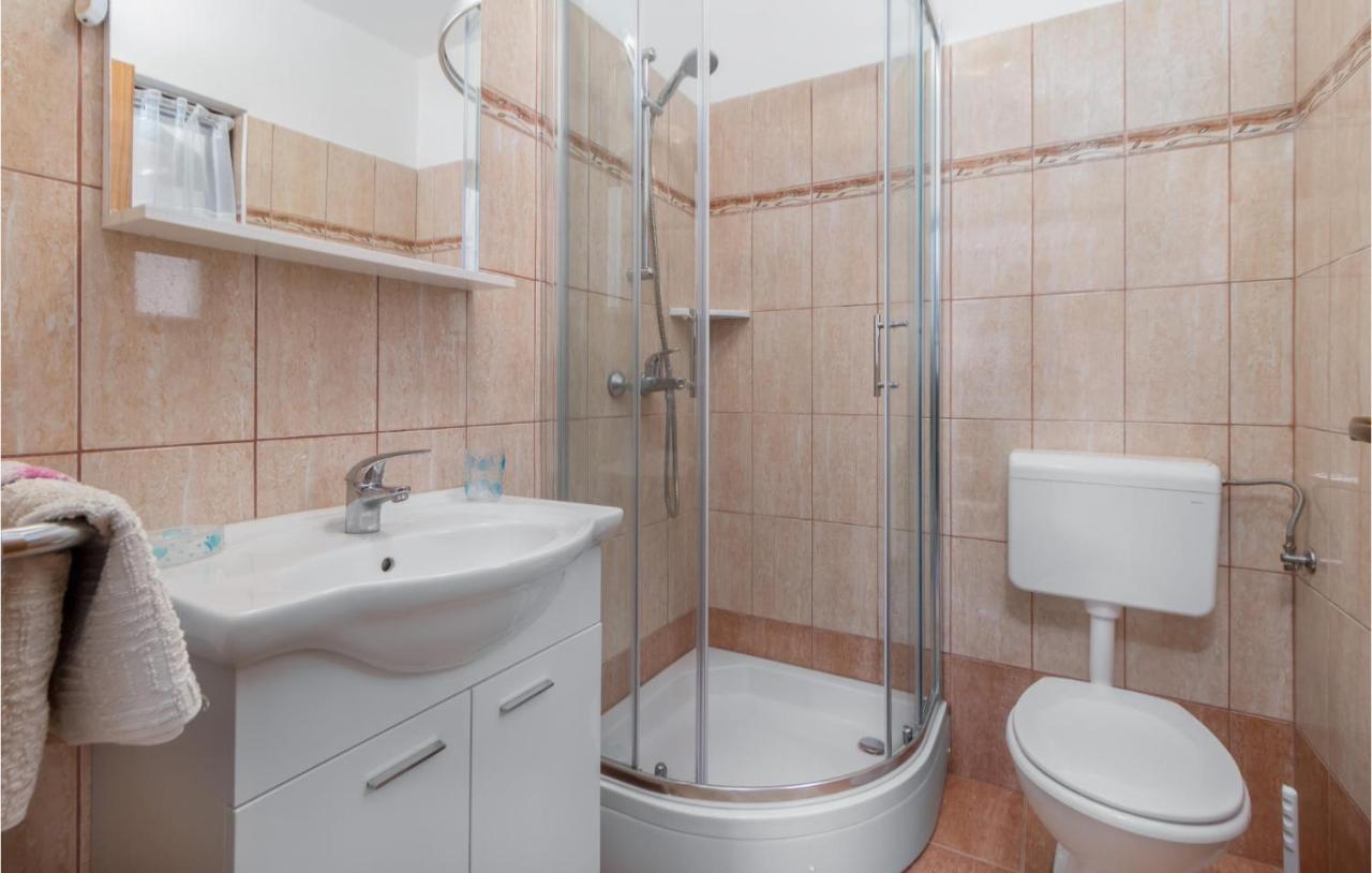 Pet Friendly Apartment In Pinezici With Wifi Экстерьер фото