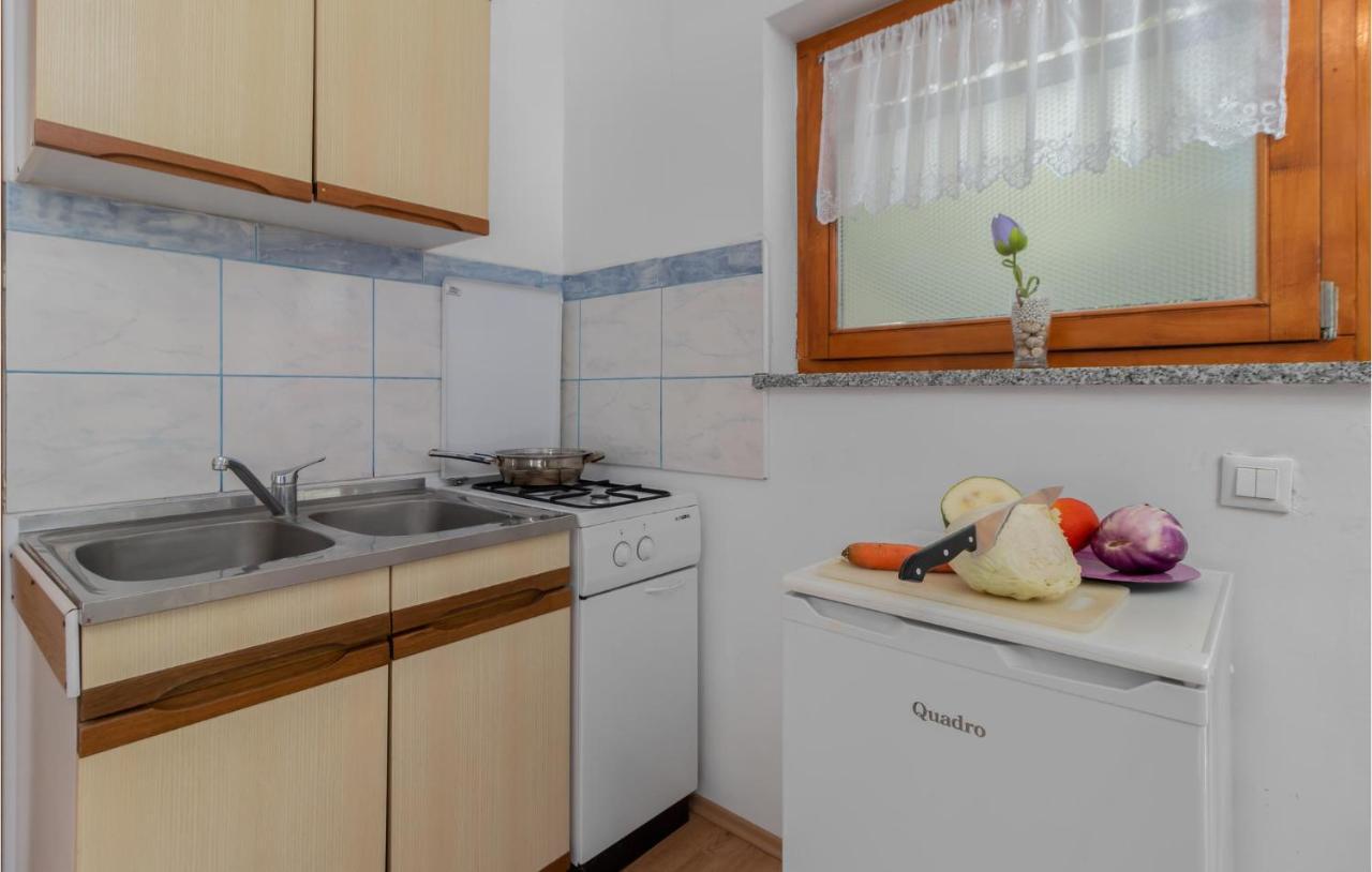 Pet Friendly Apartment In Pinezici With Wifi Экстерьер фото