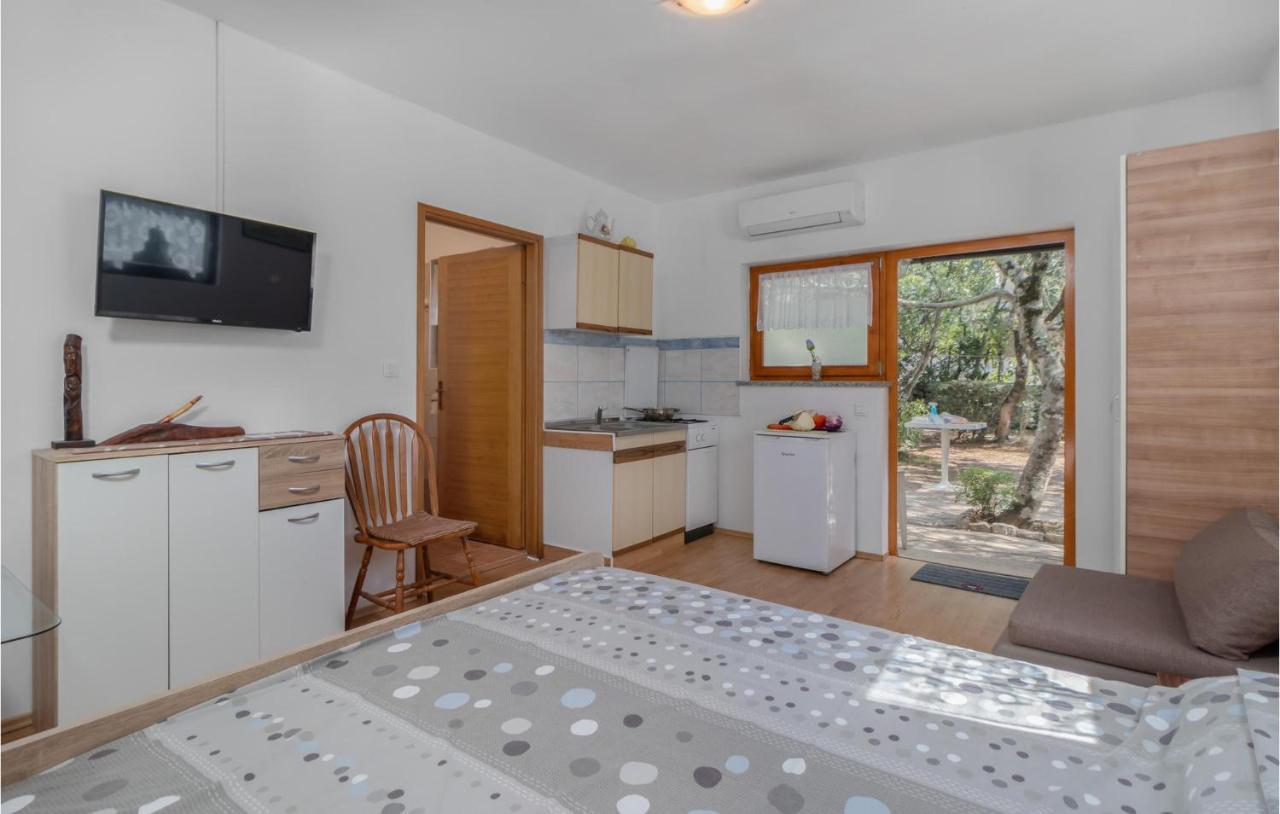 Pet Friendly Apartment In Pinezici With Wifi Экстерьер фото